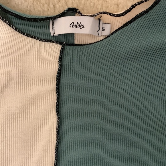 Adika Long Sleeve Split Top - Size medium - Picture 2 of 2